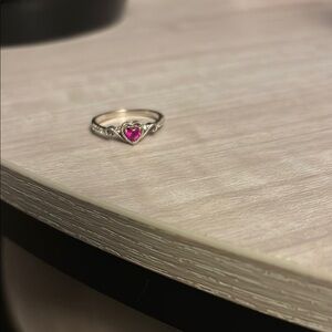 Elegant Silver and Pink Heart Ring